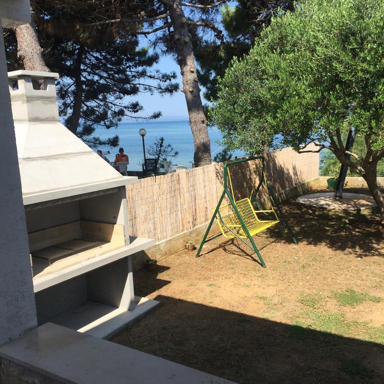 Beachfront Skoblar Holiday Home With Seaview Privlaka  Exterior photo